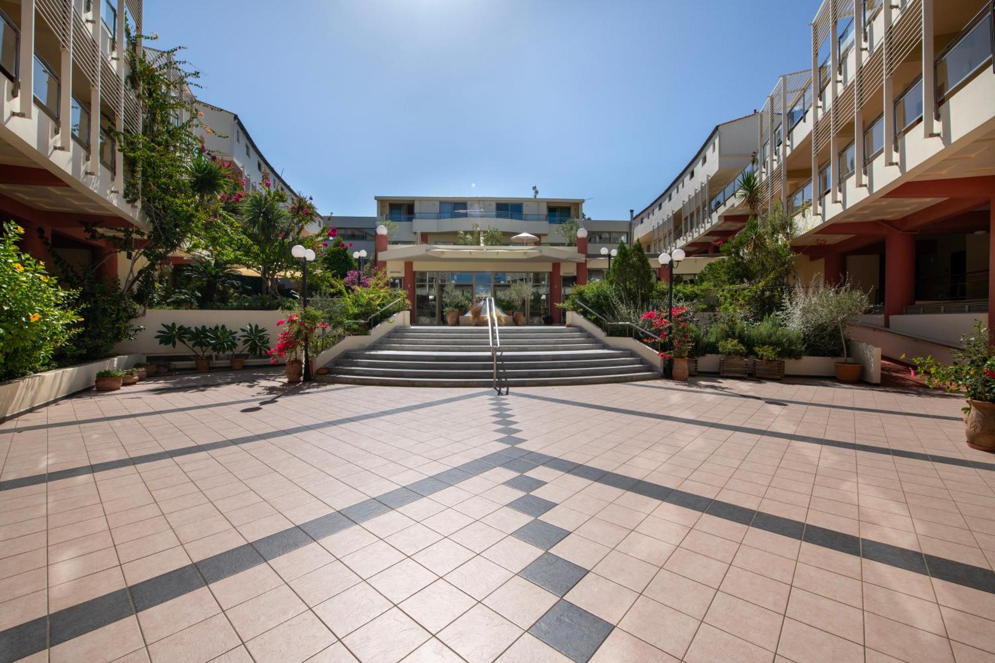 Hydramis Palace Beach Resort Georgioupoli Bagian luar foto